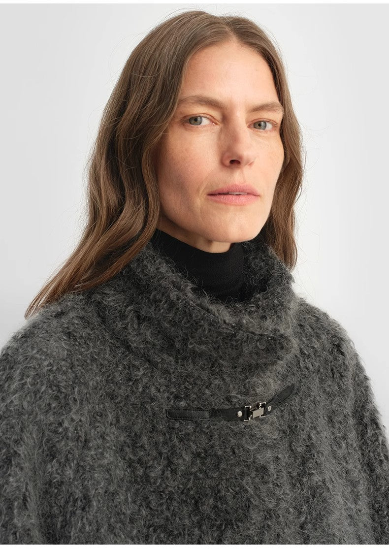 Manteau Long en Fausse Fourrure “Parisian Affair”