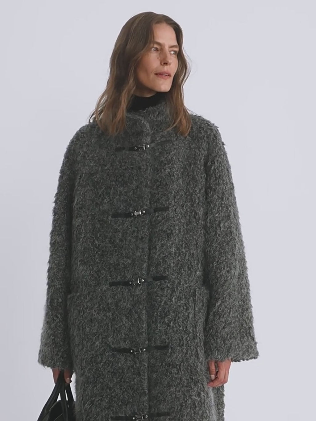 Manteau Long en Fausse Fourrure “Parisian Affair”