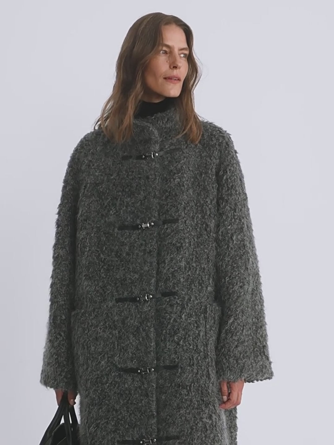 Manteau Long en Fausse Fourrure “Parisian Affair”