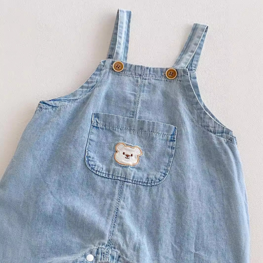 Ensemble d’Été Unisexe pour Bébé – T-Shirt à Motif Ourson et Salopette en Jean Léger