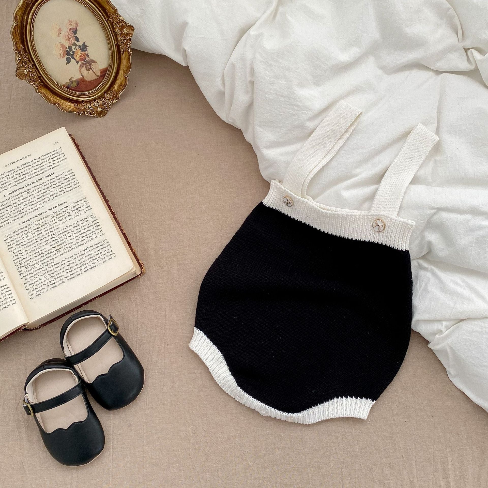 Ensemble Bébé – Body Sans Manches et Gilet à Couleurs Assorties